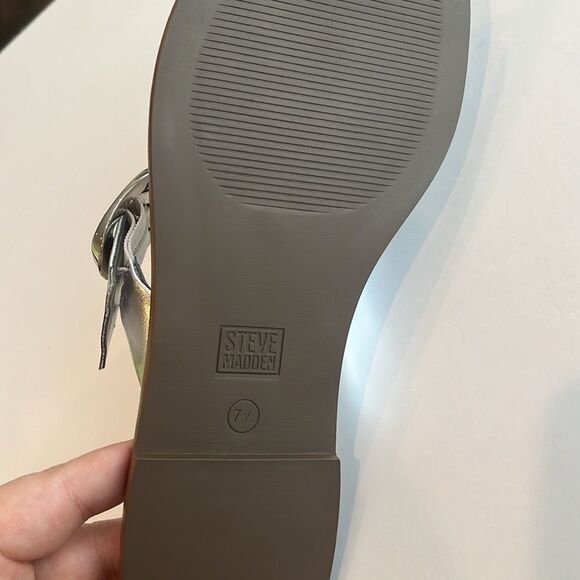 Steve Madden silver sandals - Picture 4 of 4
